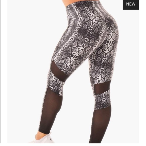 NWT size small NEM X RYDERWEAR Snake Print Legging - Picture 2 of 4